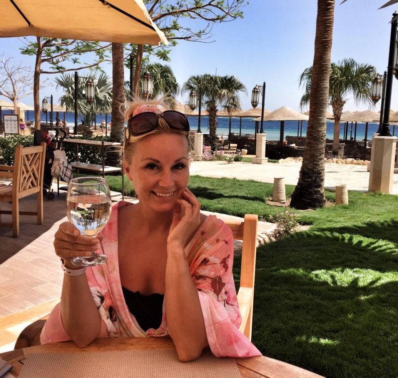 VROČE! Saša Lendero se je razgalila v mini bikiniju