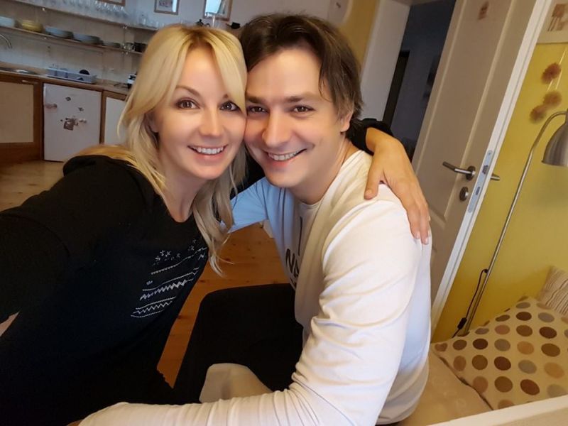 Saša Lendero izdala, da še dolgo ne bo doma