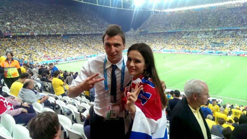 Foto! Severina: Odšla v Brazilijo in se ovila v zastavo!