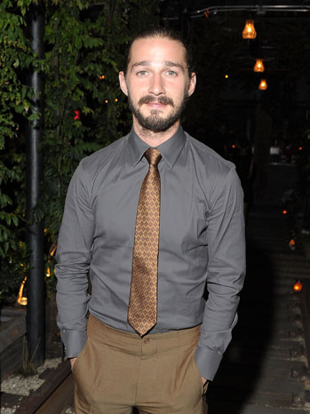 Seks za vlogo: Shia LaBeouf režiserja prepričal s hišnim porničem