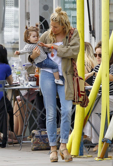 Sienna Miller: Raje je mama kot igralka!