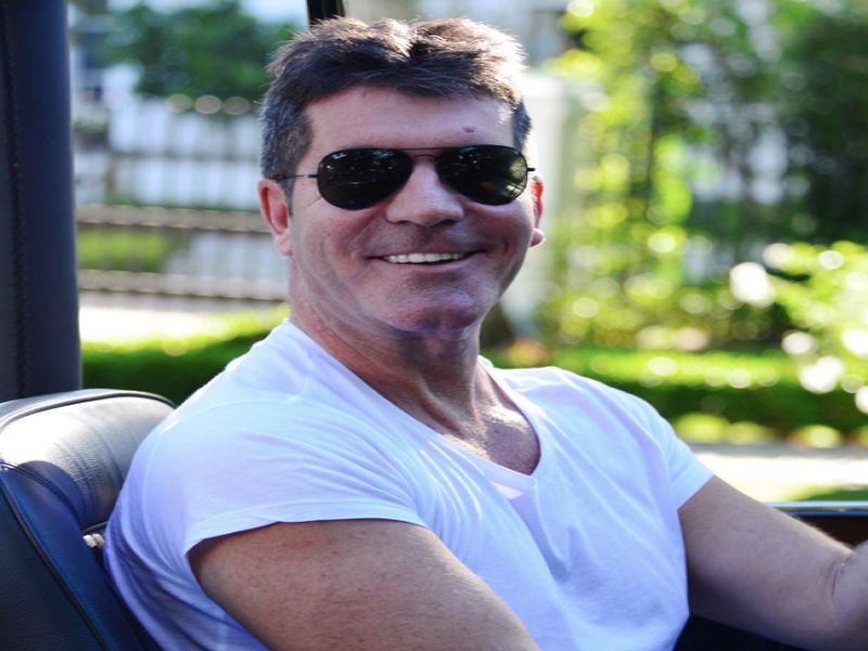 Simon Cowell: Otroka želi poimenovati po sebi!