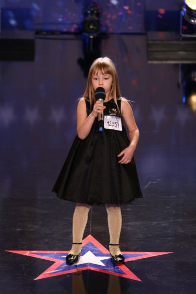 VROČE Slovenija ima talent: Obeta se vroč zadnji polfinalni večer!