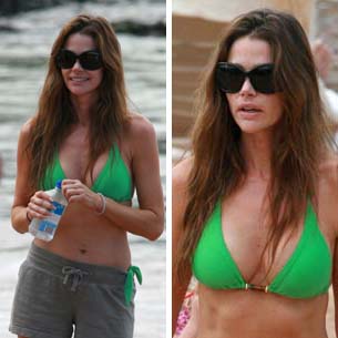 FOTO Denise Richards v bikinkah pokazala fantastično telo