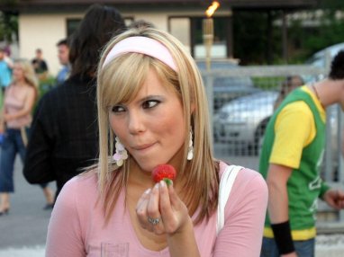 RAZGALJENA Barbara iz bivše skupine B.B.T. pozirala gola za Playboy