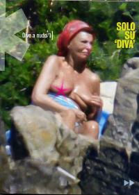 OPA! Sophia Loren: Pri skoraj 80-ih letih ima še vedno seksi oprsje