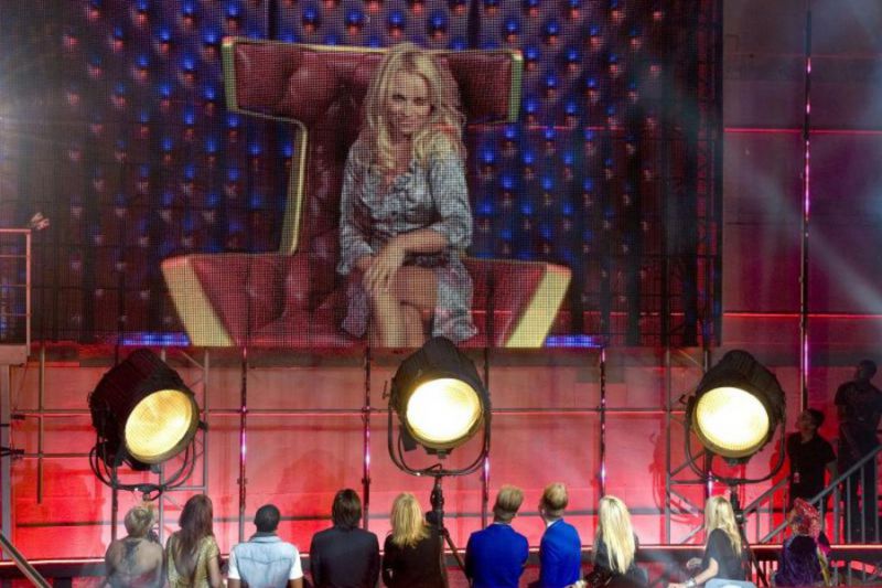 Pamela Anderson dviguje temperaturo v hiši Big Brother
