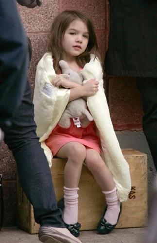 Suri Cruise: Ji bo Božiček prinesel darila za 100 tisoč dolarjev?!