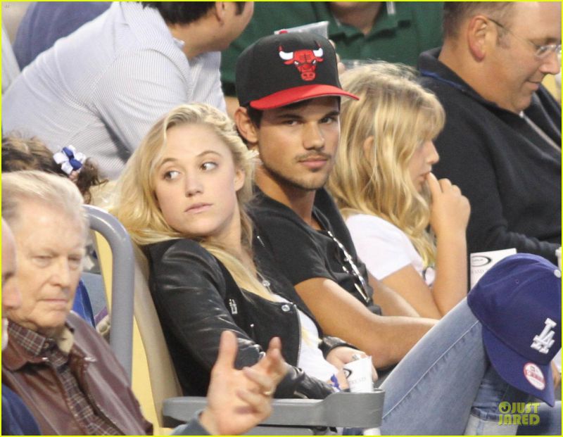 Opa! Taylor Lautner ima novo!