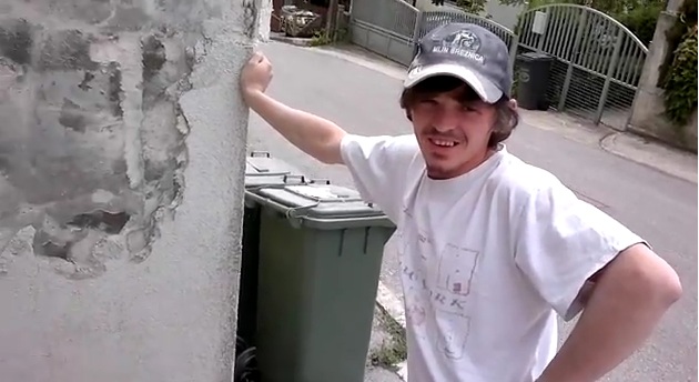 Ko Tihomir dobi v roke štemarco