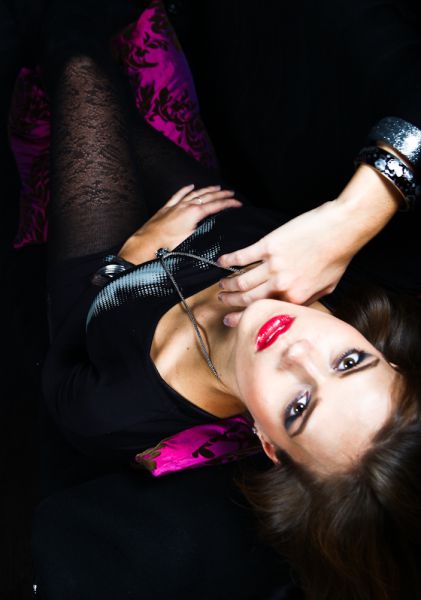 FOTO Najlepša Slovenka sredi lokala drzno pozirala fotografu