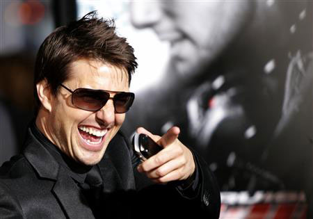 PONORELI Tom Cruise premlatil kolega Roba Lowea