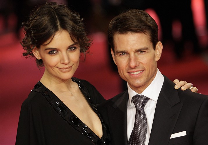 BIZARNO Tom Cruise svoji ženi krade ličila!