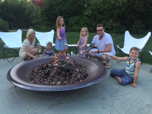 Grozno! Tori Spelling padla na vroč žar?!