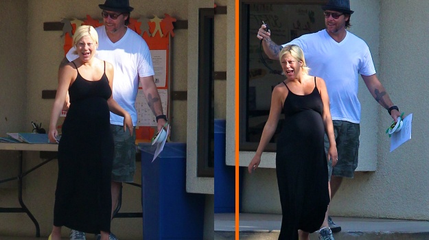 Foto: Noseča Tori Spelling brez ličil izgleda 10 let starejša