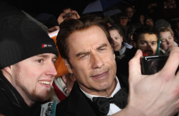 ŠKANDAL John Travolta obtožen spolnega napada na maserja