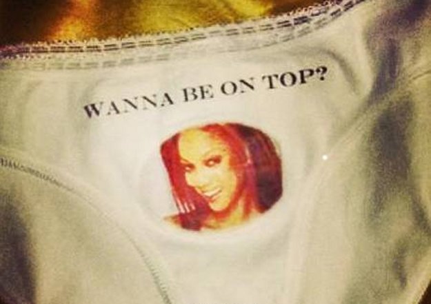 HOT Tyra Banks: Prodala se je za spodnjice!