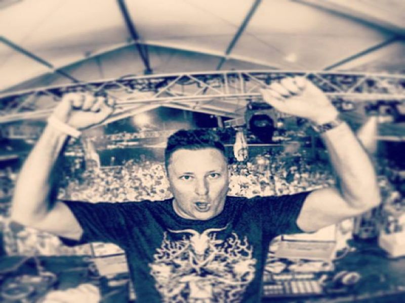 DJ UMEK: Kmalu njegov prvi album