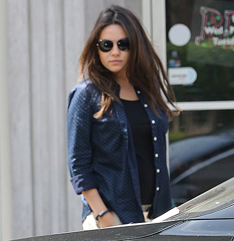 Foto! Mila Kunis: Brez ličil je skoraj neprepoznavna