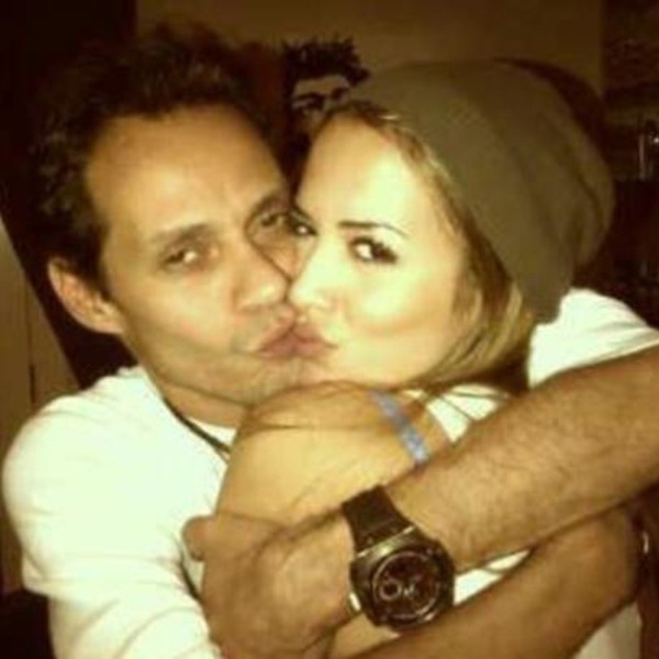 Prebolel J.Lo: Marc Anthony v objemu vroče mačke iz Venezuele