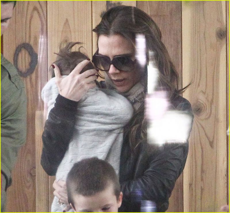 Neločljivi: Victoria Beckham ne gre nikamor brez male Harper