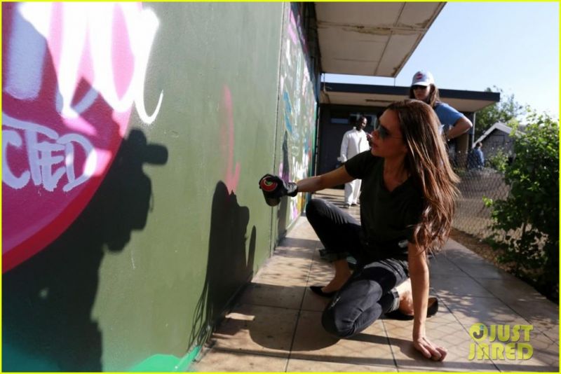 Victoria Beckham: Odletela na pomoč v Afriko