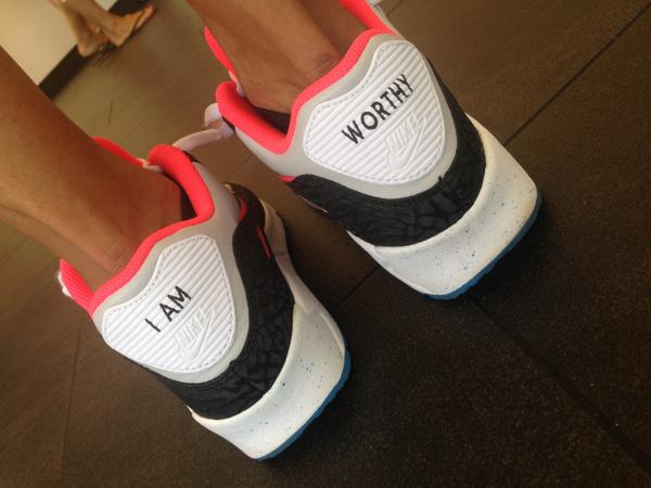 Opa! Victoria Beckham: Še na supergah ima posebno sporočilo ...