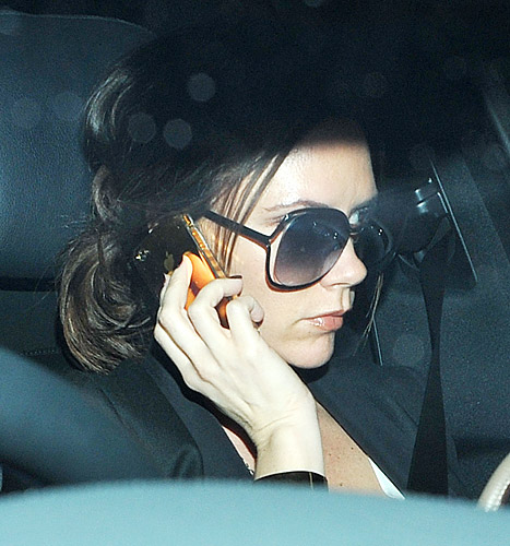 VAU! Victoria Beckham za darilo dobila zlati iPhone za 33 tisoč dolarjev?!