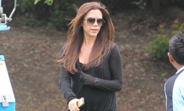 Ojoj! Victoria Beckham: Zaradi bolečin se je odpovedala visokim petam