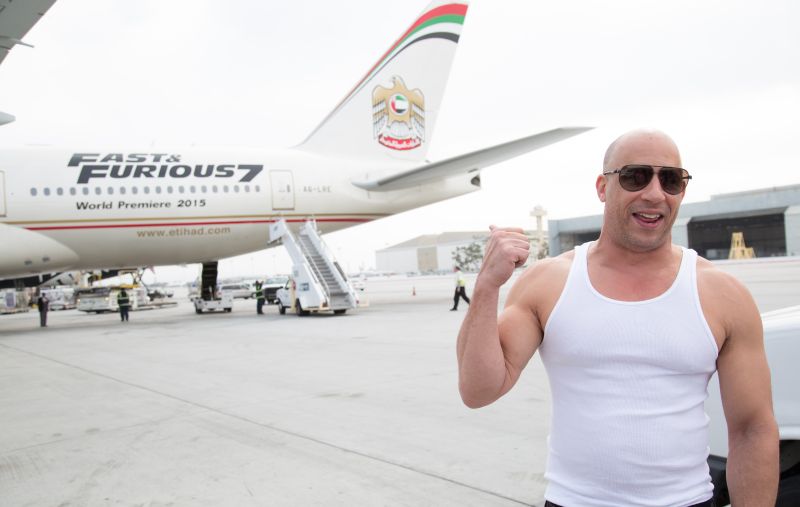 Vau! Vin Diesel predstavil letalo Hitrih in drznih