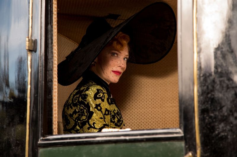 Cate Blanchett kot zlobna mačeha v novi Pepelki