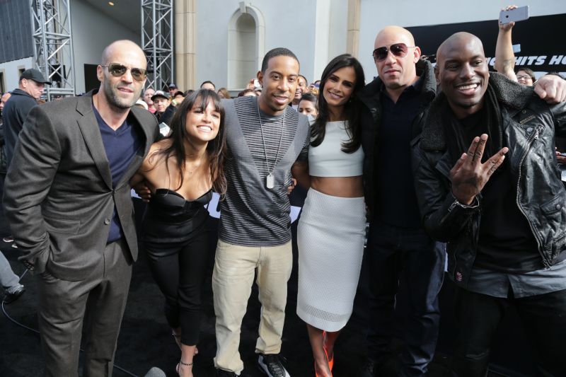 Foto! Utrinki s svetovne premiere napovednika Hitri in drzni 7