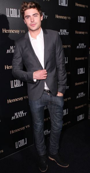 Zac Efron: Spregovoril o kondomu, ki mu je padel iz žepa!