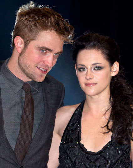 Rob Pattinson: Govorice, da sem zaprosil Kristen, me delajo idiota!