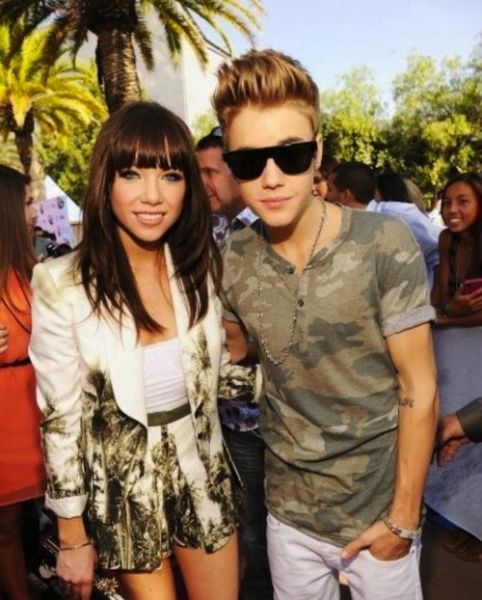 Vroče! Justin Bieber in Carly Rae Jepsen: Imamo minuto in pol njunega dueta!