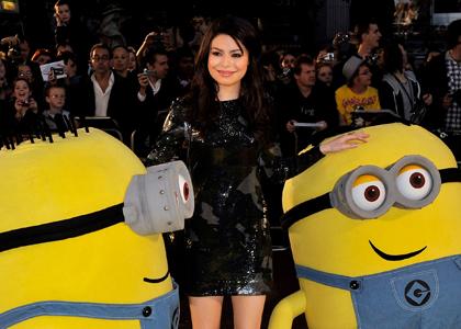 Miranda Cosgrove: Čudovita na evropski premieri 'Jaz baraba'!