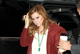 FOTO: Ashley Tisdale: Vse bolj postaja blondinka!