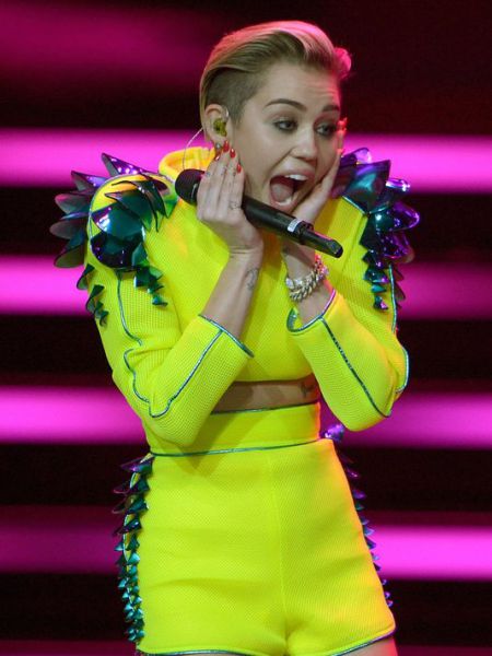 Miley Cyrus: Poleg ameriškega predsednika je na listi najmanj vplivnih znanih ljudi!