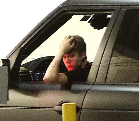 Vroče! Justin Bieber obiskal Seleno in njeno mamo v bolnišnici!
