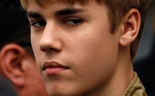 Vroče! Hekerji napadli kanal Justina Bieberja!