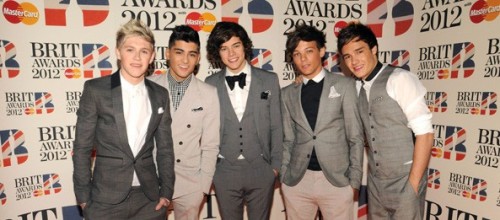 Vroče! One Direction osvojili Brit nagrado!