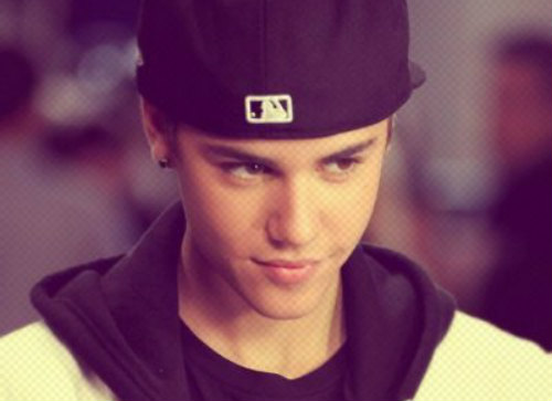 Justin Bieber: Pomagaj mu ustaviti Konyja!