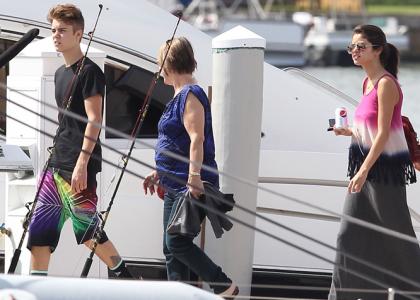 Justin Bieber: Odpeljal Seleno na ribarjenje, pokazal nov tatu!