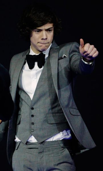 Harry iz One Direction: Zapravlja za drage umetnine!