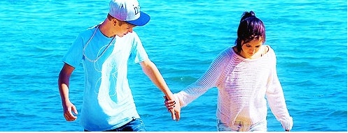 Justin Bieber in Selena Gomez: Zaradi revščine sta še bolj povezana!