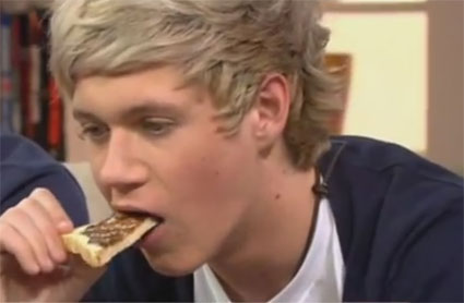 Niall iz One Direction: Zastrupil se je s hrano!