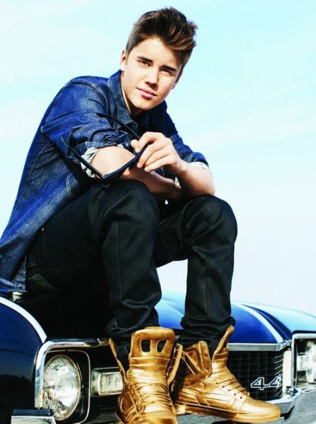 Vroče! Justin Bieber: Videospot za Boyfriend je končno tu!
