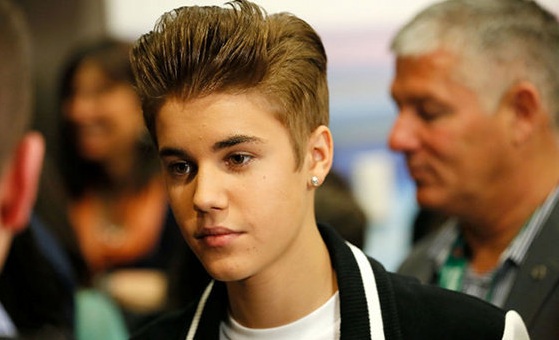 Justin Bieber: Uradno končal srednjo šolo!