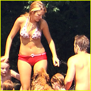 Foto: Blake Lively: Z Ryanom romantika ob jezeru!