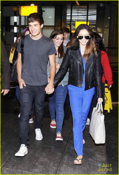 Zaljubljena! Liam iz 1D in Danielle: Vsa žareča prispela iz počitnic v Benetkah!